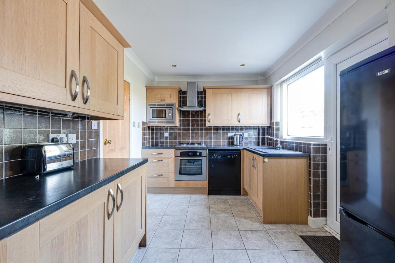 George Harrison'S Former 3Bed Home In Liverpool Speke Buitenkant foto