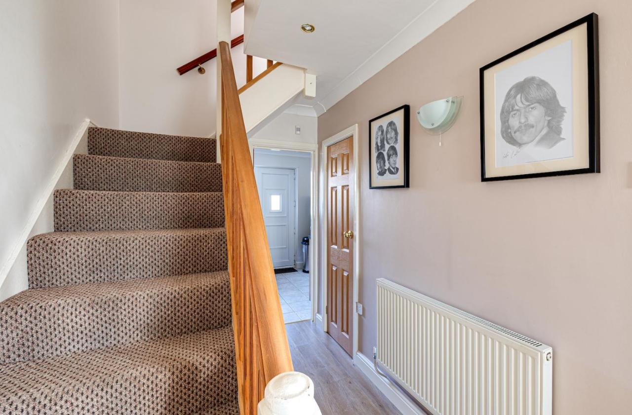 George Harrison'S Former 3Bed Home In Liverpool Speke Buitenkant foto
